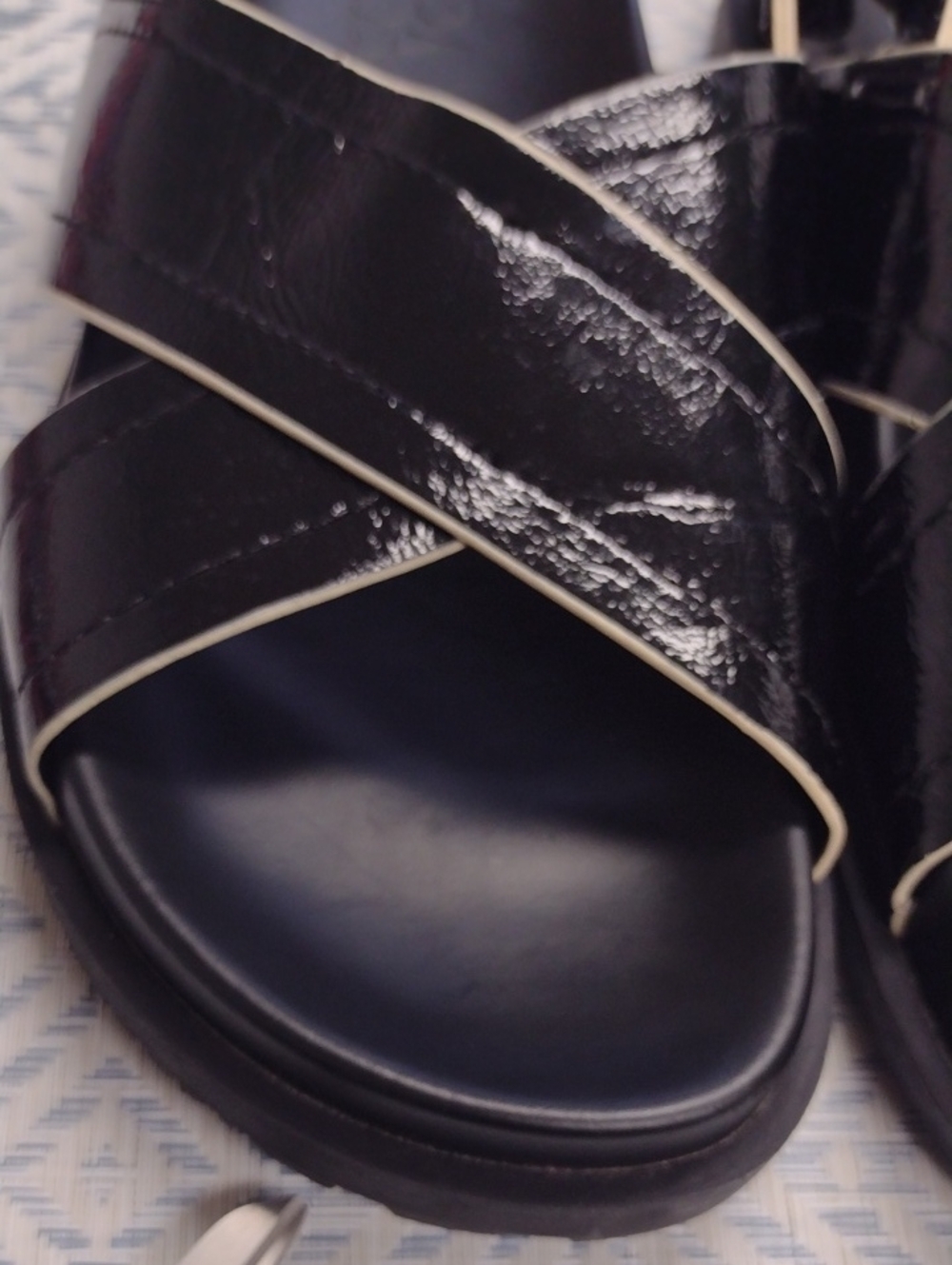 Zara Black Patent Cross-Strap Slingback Sandals,Comfortable and soft. - Picture 13 of 16